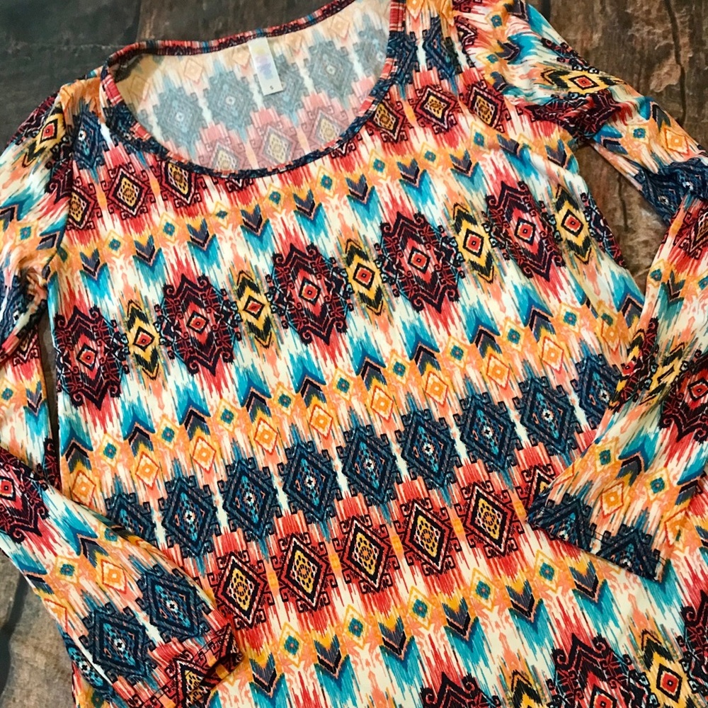 Lularoe Aztec/Tribal Lynnae - NWOT